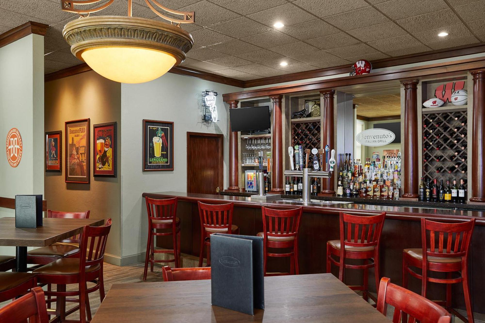 & Madison West - By Ihg Middleton